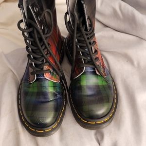 Dr Martens 1460 Tartan New Women's Sz 37